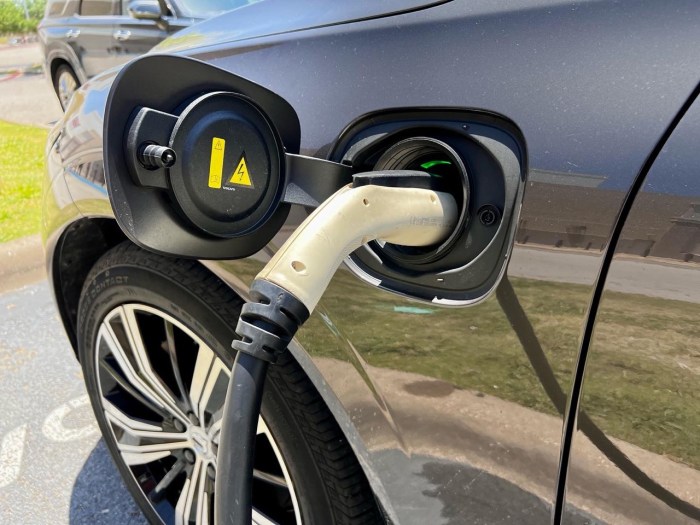 Global EV Sales Up 30.5% in September